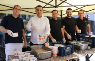 BEKSİAD aşure bereketini paylaştı