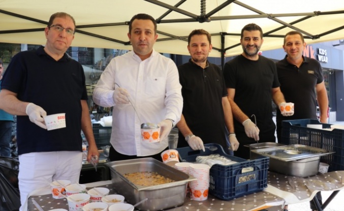 BEKSİAD aşure bereketini paylaştı